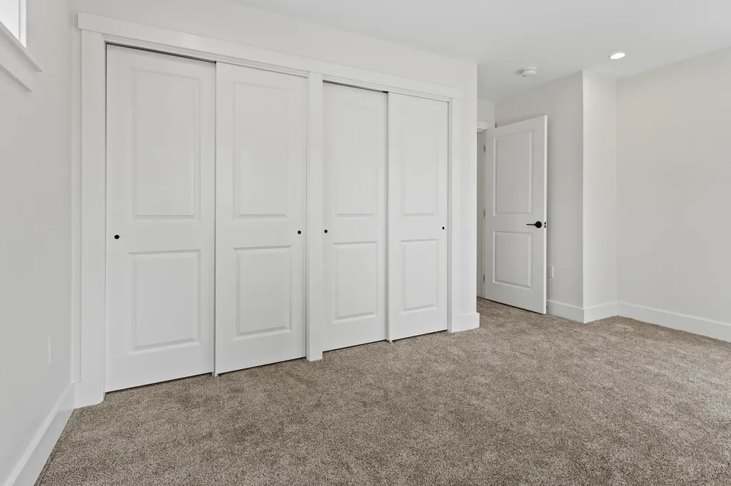 41 W Presumpscot Street Portland ME 04103