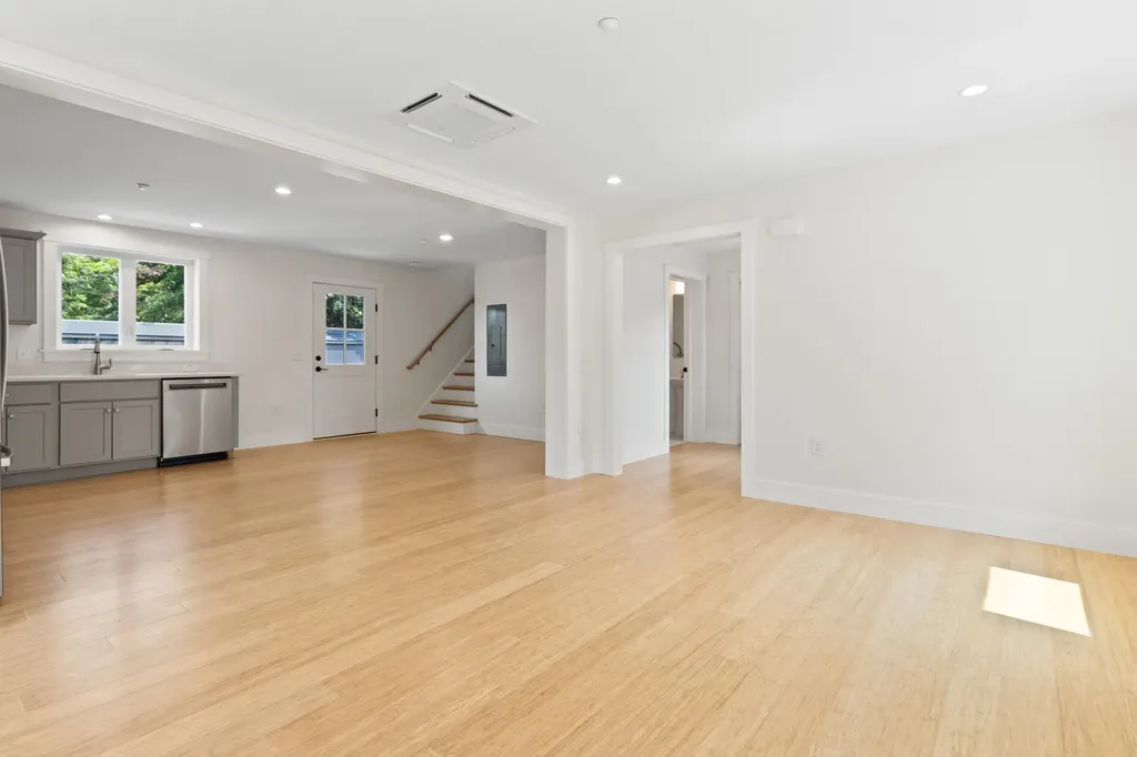 41 W Presumpscot Street Portland ME 04103
