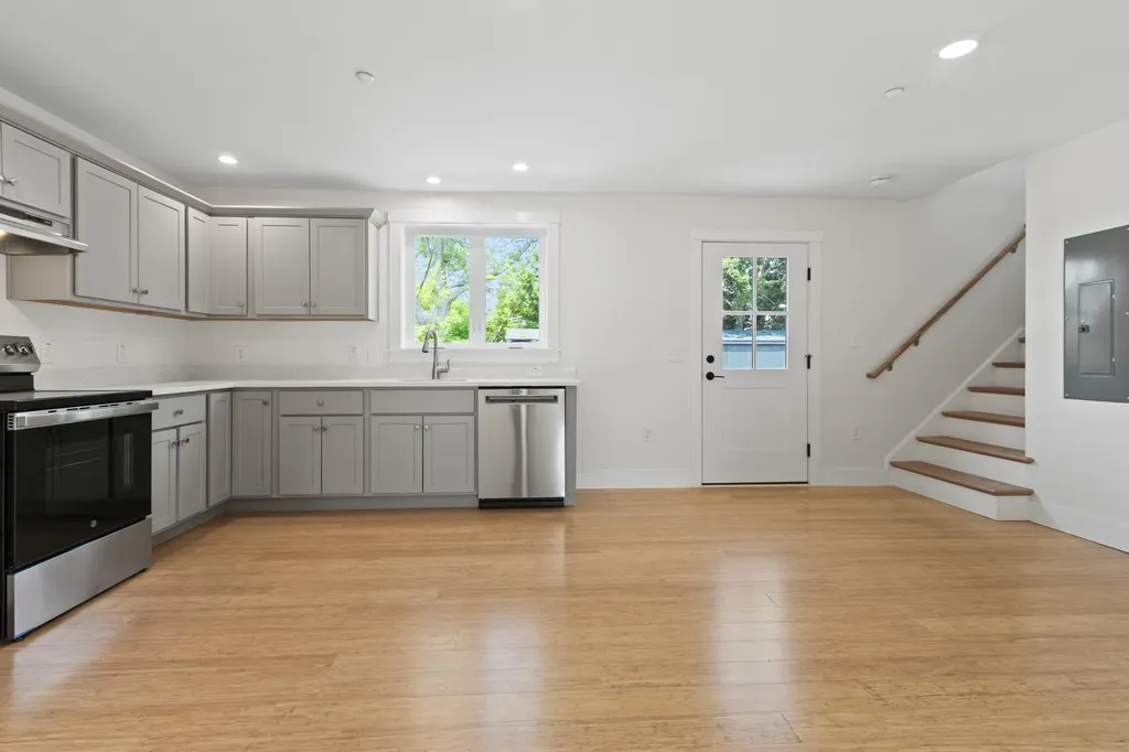 41 W Presumpscot Street Portland ME 04103