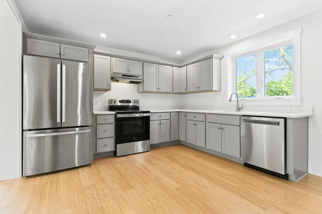 41 W Presumpscot Street Portland ME 04103