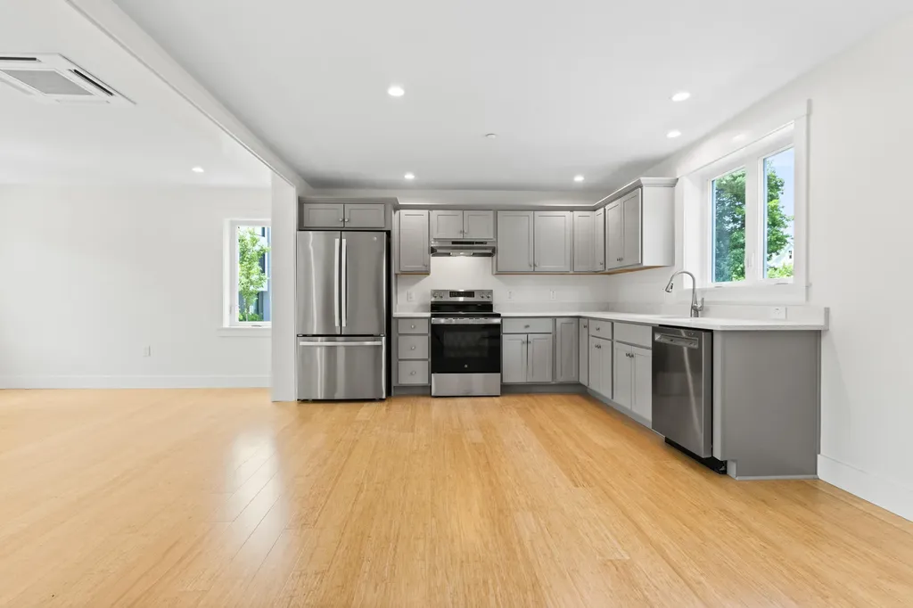 41 W Presumpscot Street Portland ME 04103