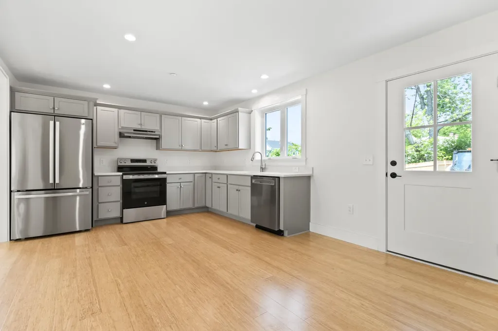 41 W Presumpscot Street Portland ME 04103