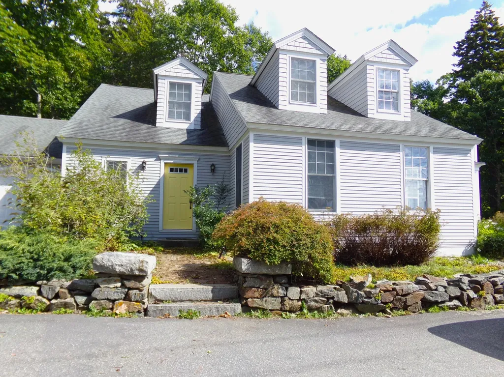 5 Main Street Sorrento ME 04677