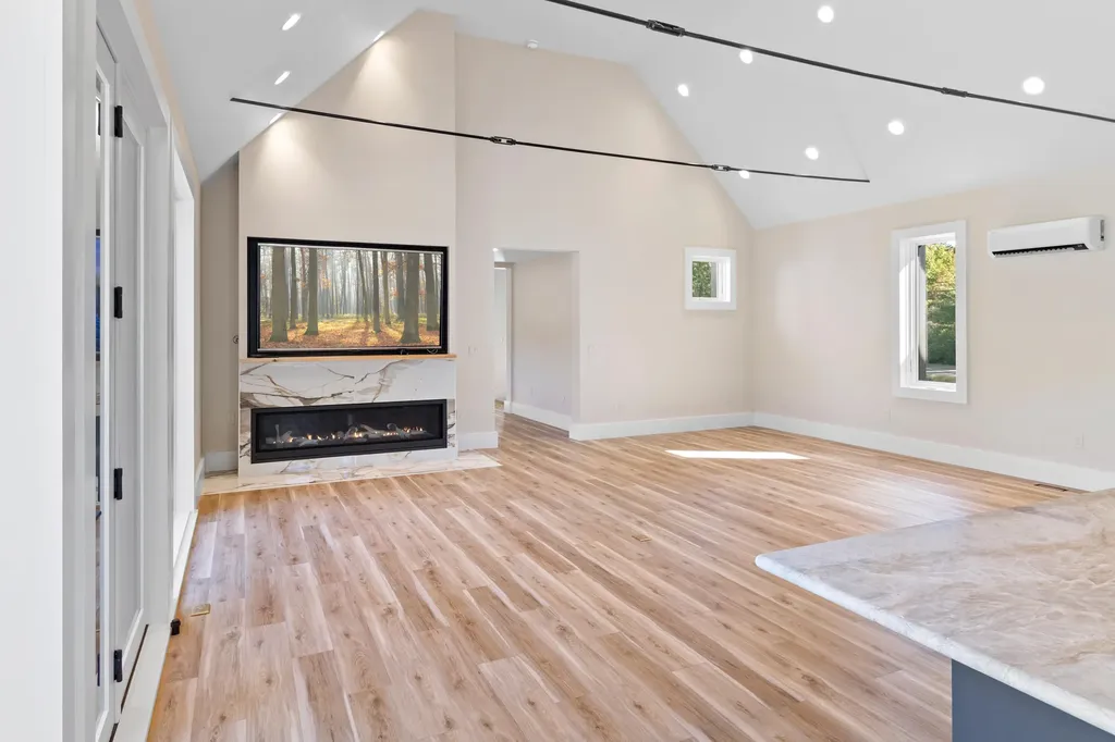 11 Iron Bluff Road Lincolnville ME 04849