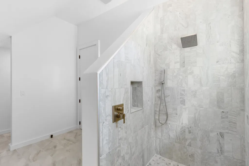 11 Iron Bluff Road Lincolnville ME 04849