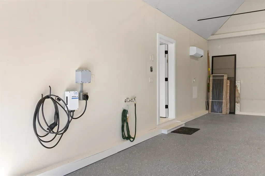 11 Iron Bluff Road Lincolnville ME 04849