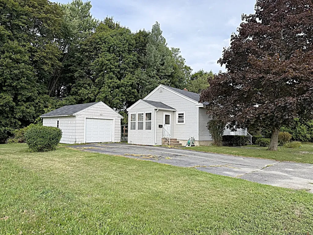 10 Victor Terrace Winslow ME 04901