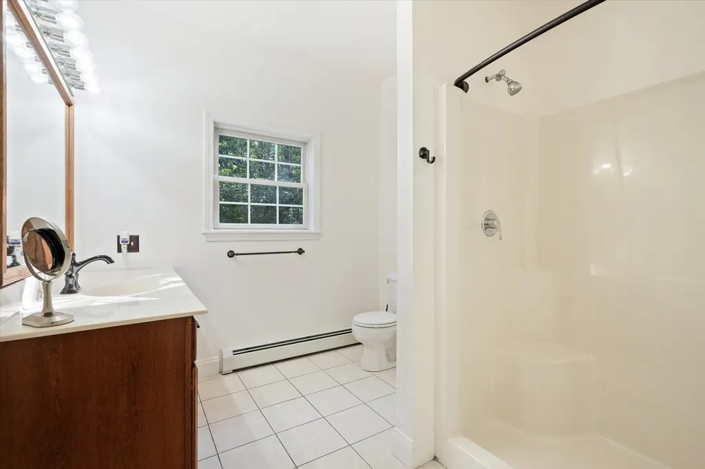 79 Libbey Lane Glenburn ME 04401