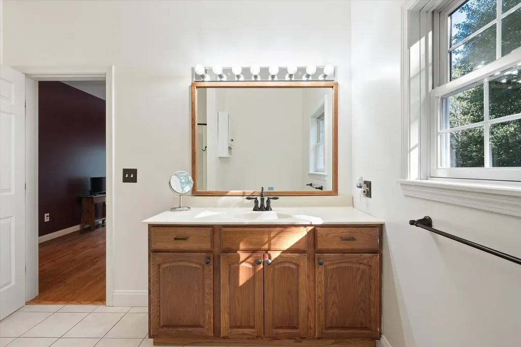 79 Libbey Lane Glenburn ME 04401