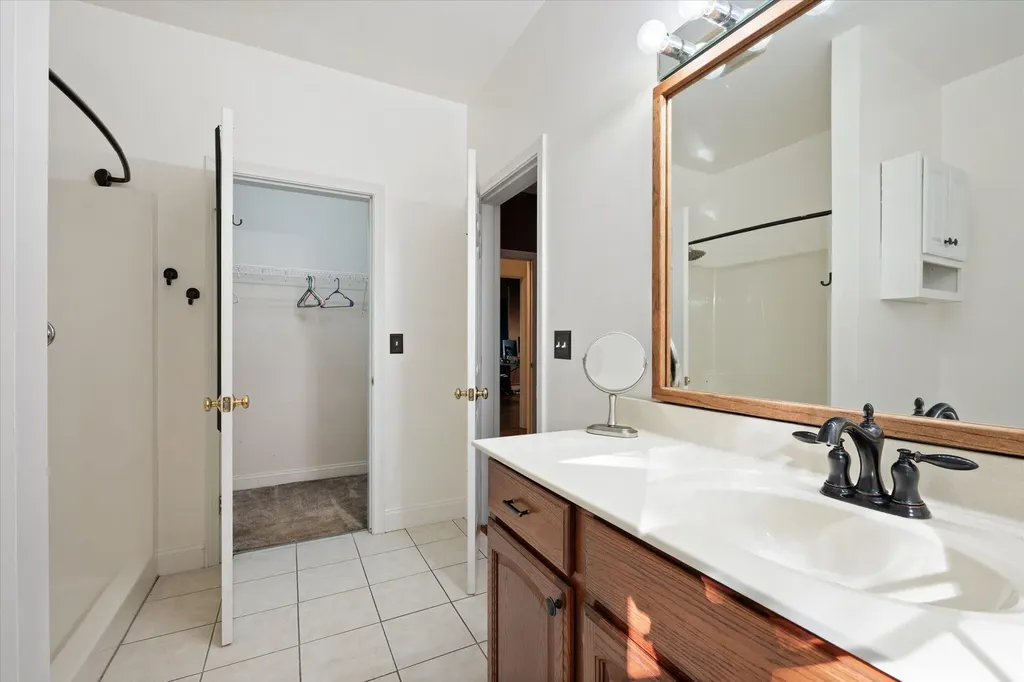 79 Libbey Lane Glenburn ME 04401