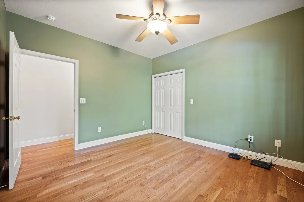 79 Libbey Lane Glenburn ME 04401