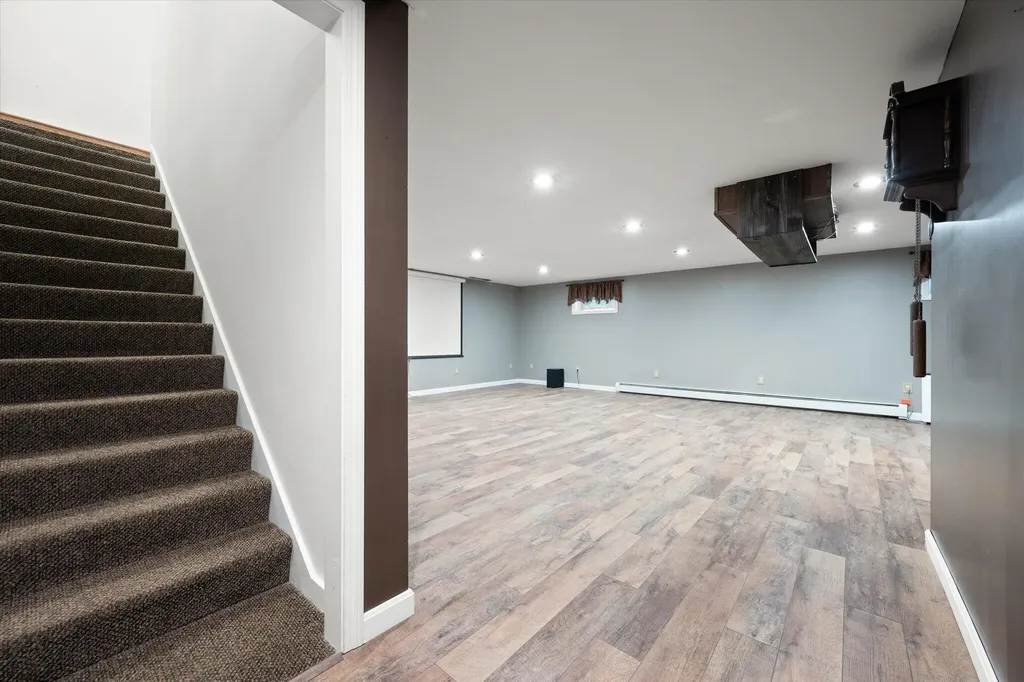 79 Libbey Lane Glenburn ME 04401