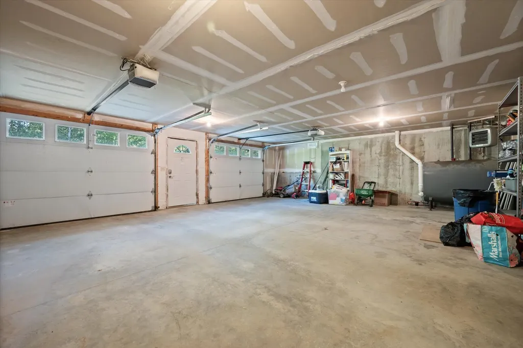 79 Libbey Lane Glenburn ME 04401