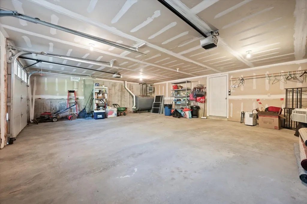79 Libbey Lane Glenburn ME 04401