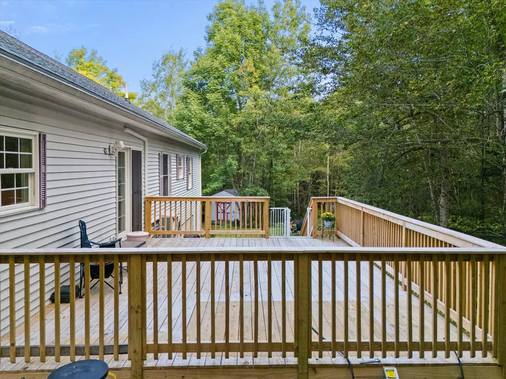 79 Libbey Lane Glenburn ME 04401
