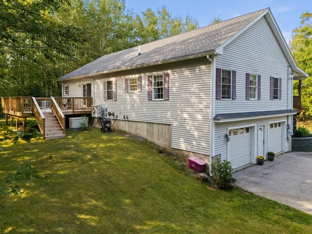 79 Libbey Lane Glenburn ME 04401