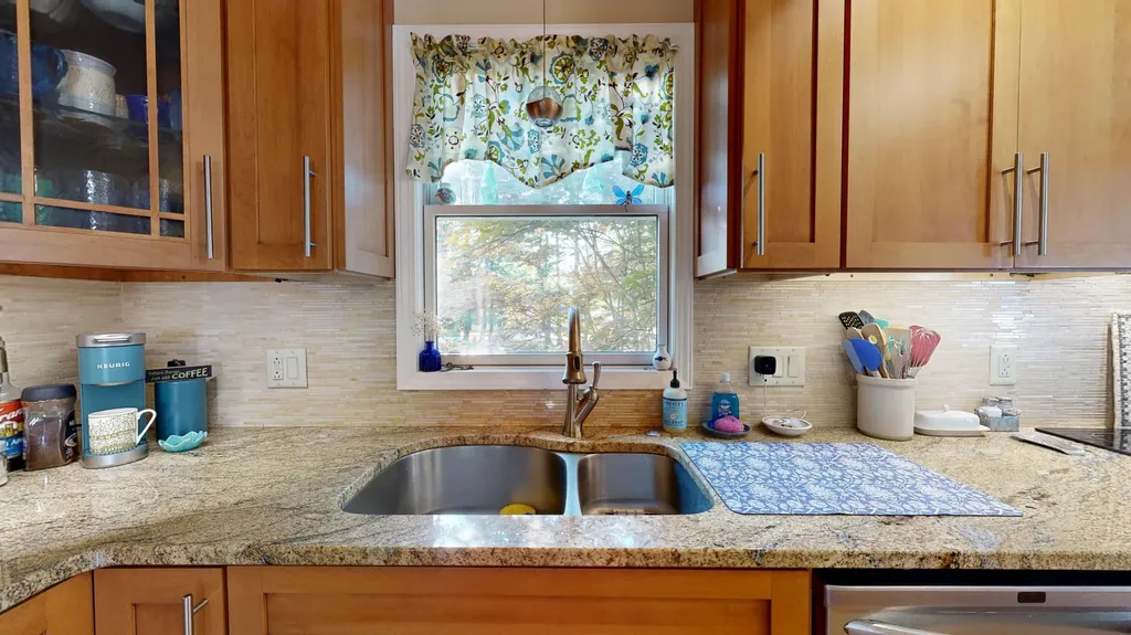 112 Poland Road Auburn ME 04210