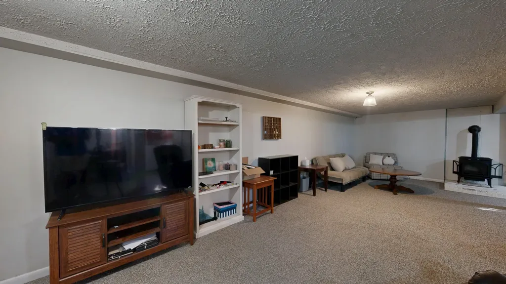112 Poland Road Auburn ME 04210