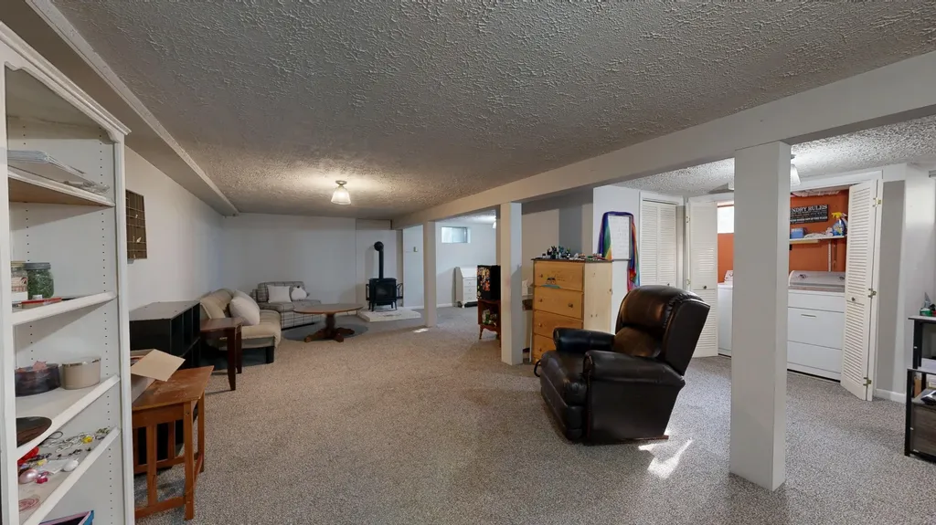 112 Poland Road Auburn ME 04210