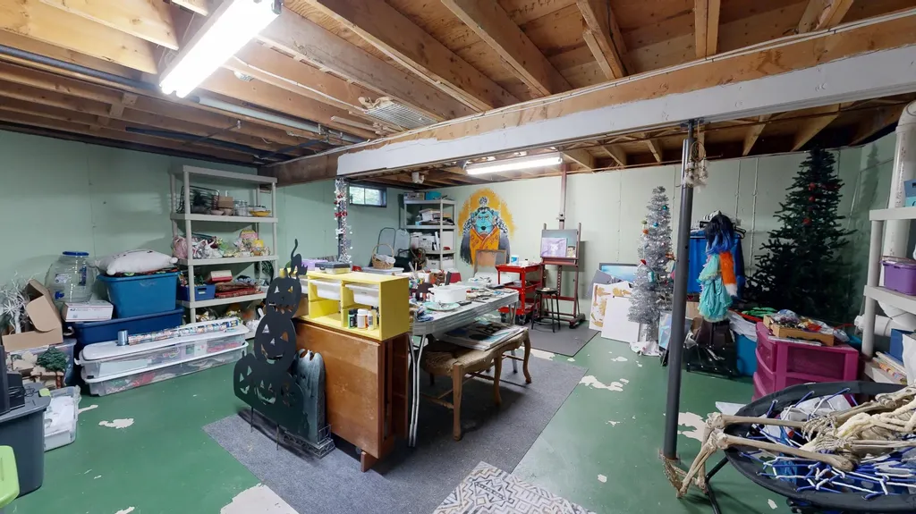 112 Poland Road Auburn ME 04210
