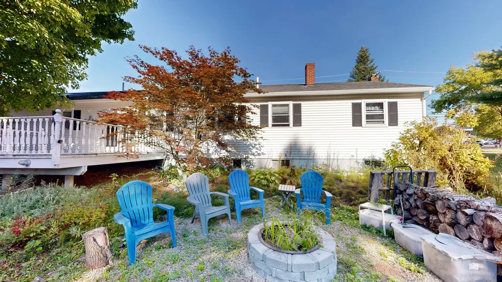 112 Poland Road Auburn ME 04210