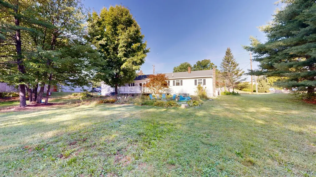 112 Poland Road Auburn ME 04210