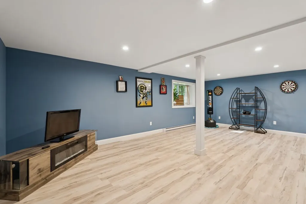 15 Pemberly Drive Windham ME 04062