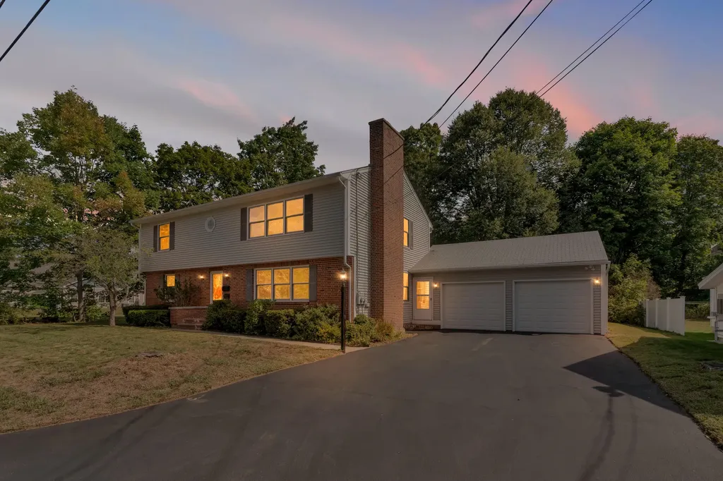 24 Riverview Street Sanford ME 04073
