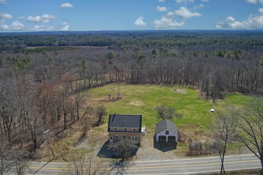 24 Waldoboro Road Bremen ME 04551