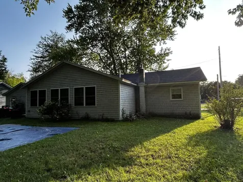 10 Sheridan Street Newport ME 04953