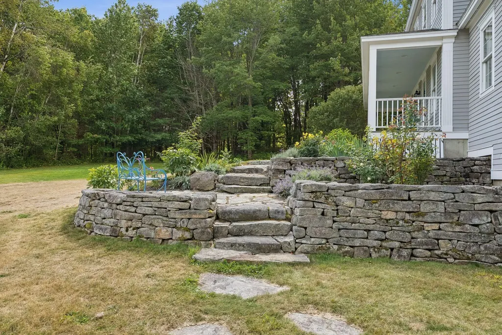 9 Rossi Lane North Yarmouth ME 04097