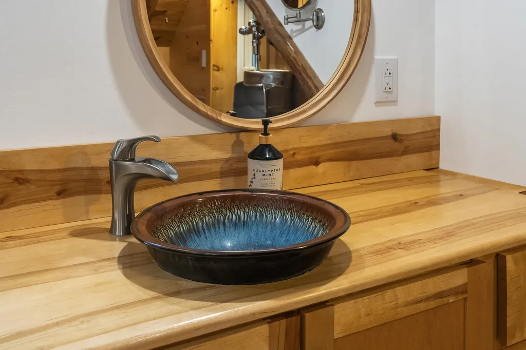 27 Doggett Road Westport Island ME 04578