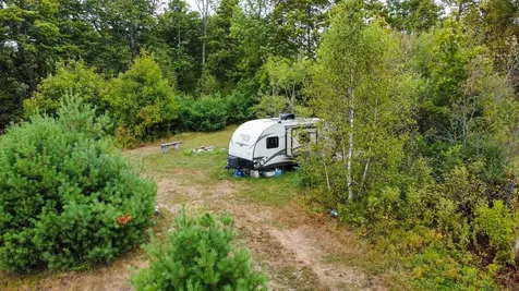 15 Sunshine Way Burlington ME 04417