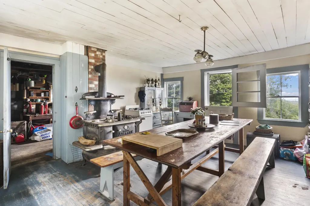 48 Winston Road Baldwin ME 04024
