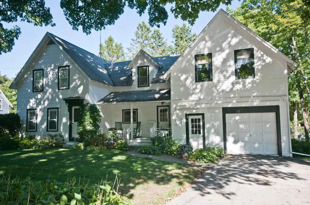 23 Chapel Street Ellsworth ME 04605