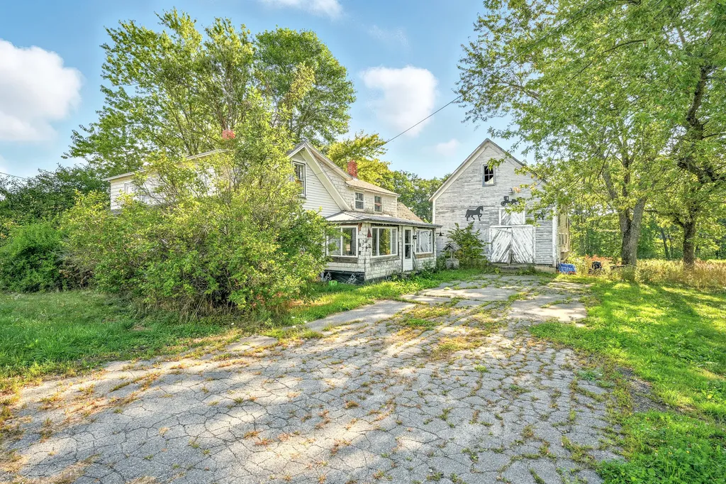 595 Bangor Road Benton ME 04901