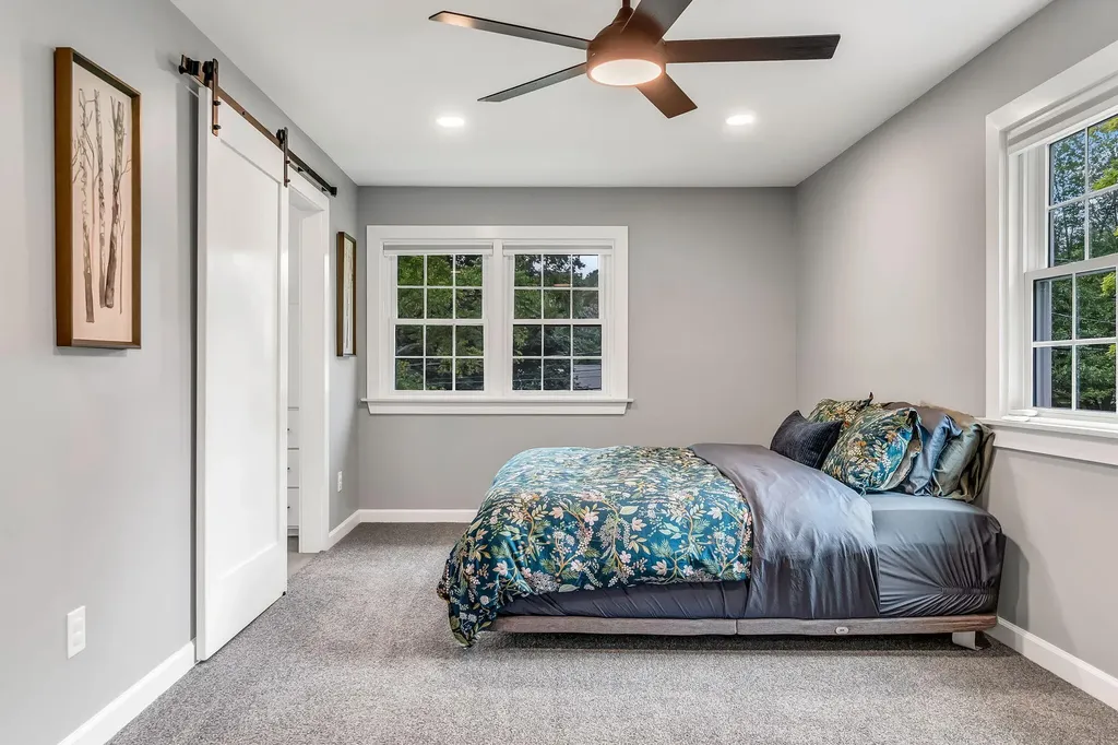 37 Sherbrooke Avenue Lewiston ME 04240