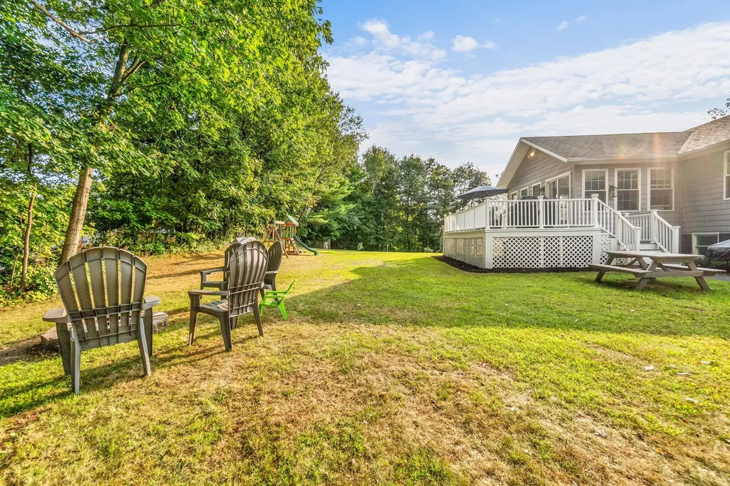37 Sherbrooke Avenue Lewiston ME 04240