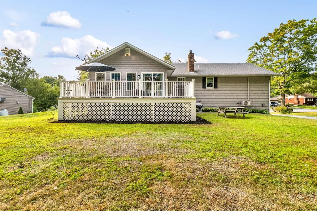37 Sherbrooke Avenue Lewiston ME 04240