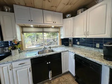105 South Shore Road Linneus ME 04730