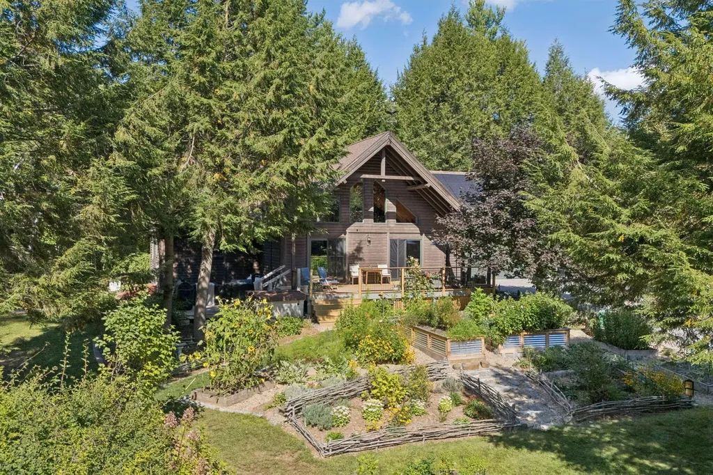 510 Sebago Road Naples ME 04055