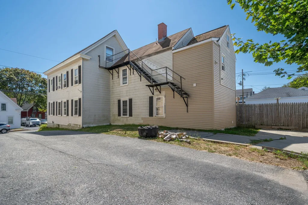 84 Pike Street Biddeford ME 04005