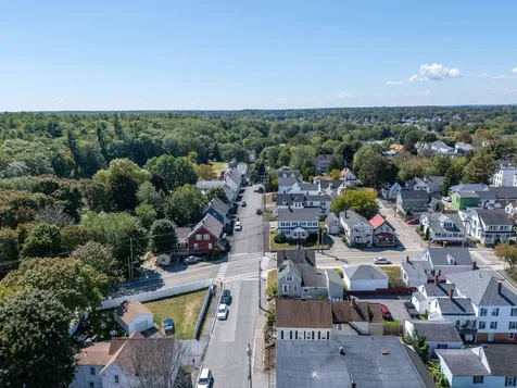 84 Pike Street Biddeford ME 04005