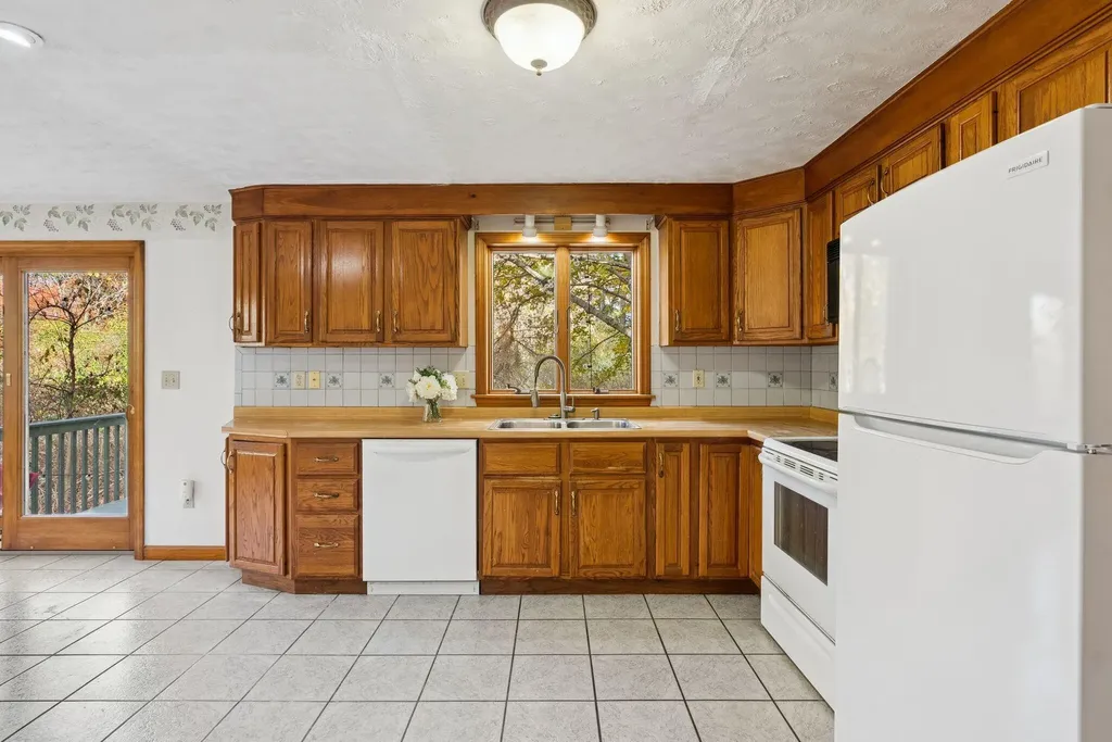 190 Pleasant Hill Road Scarborough ME 04074