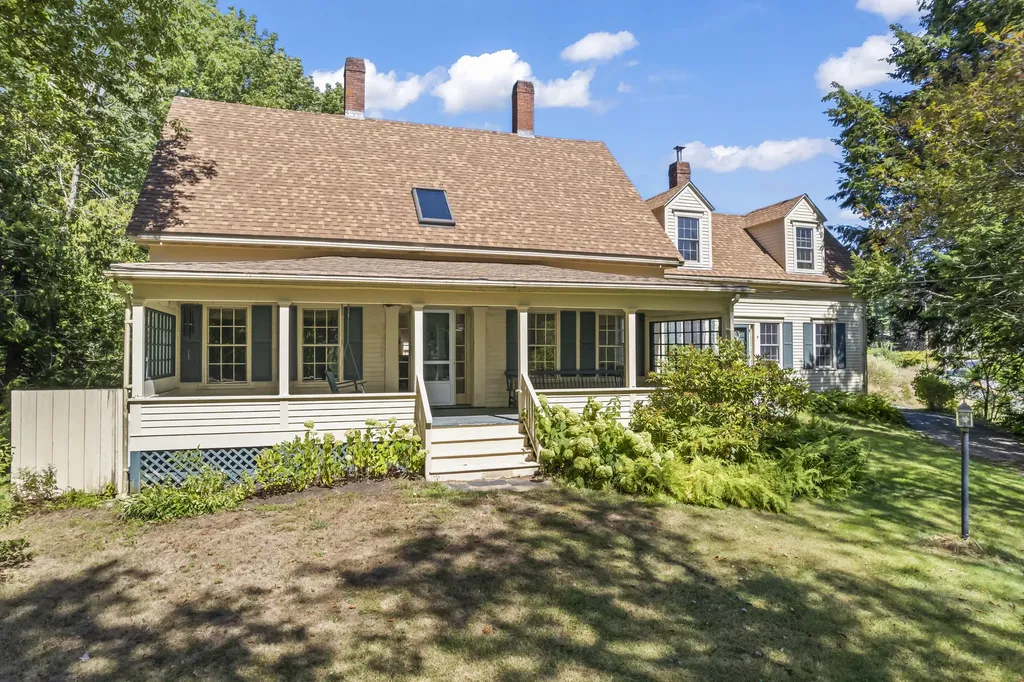 65 Eddy Road Edgecomb ME 04556