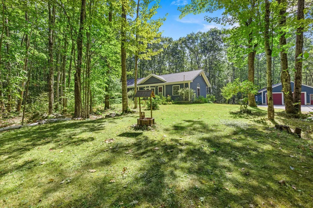 30 Turtle Cove Road Raymond ME 04071