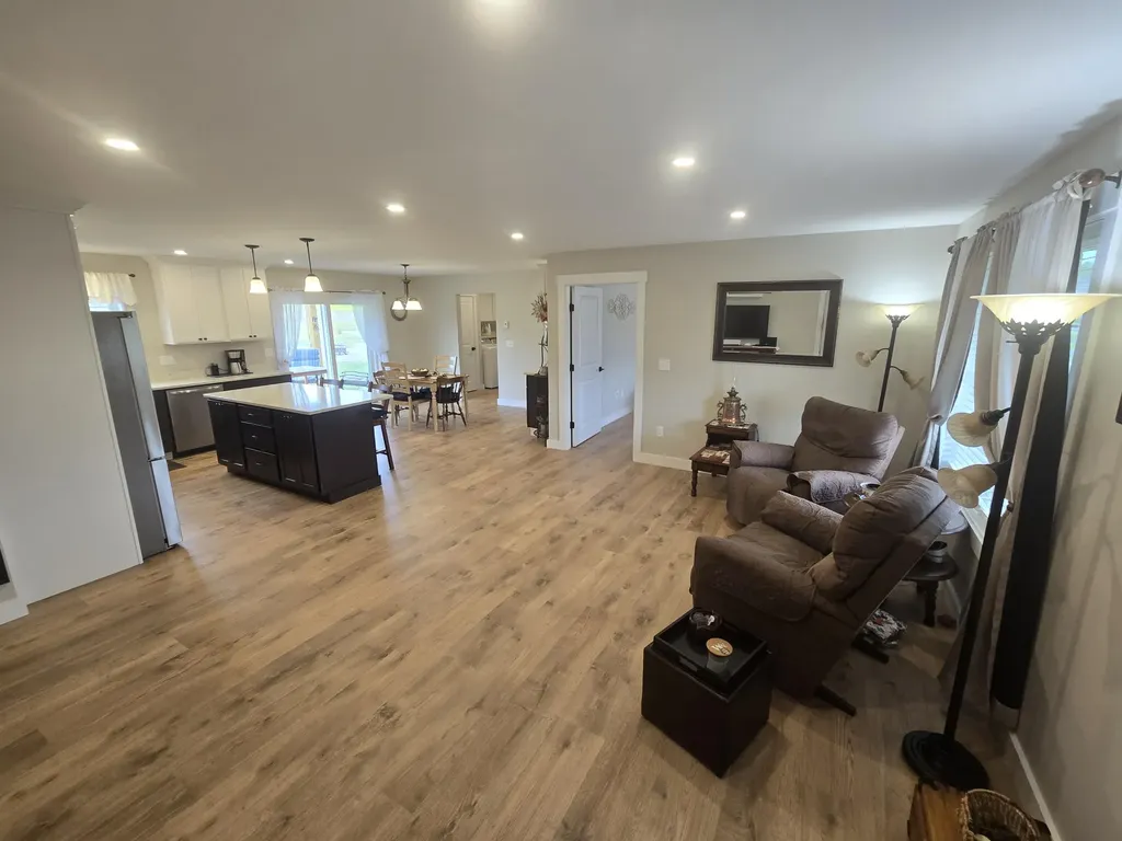 36 Boxwood Lane Hermon ME 04401