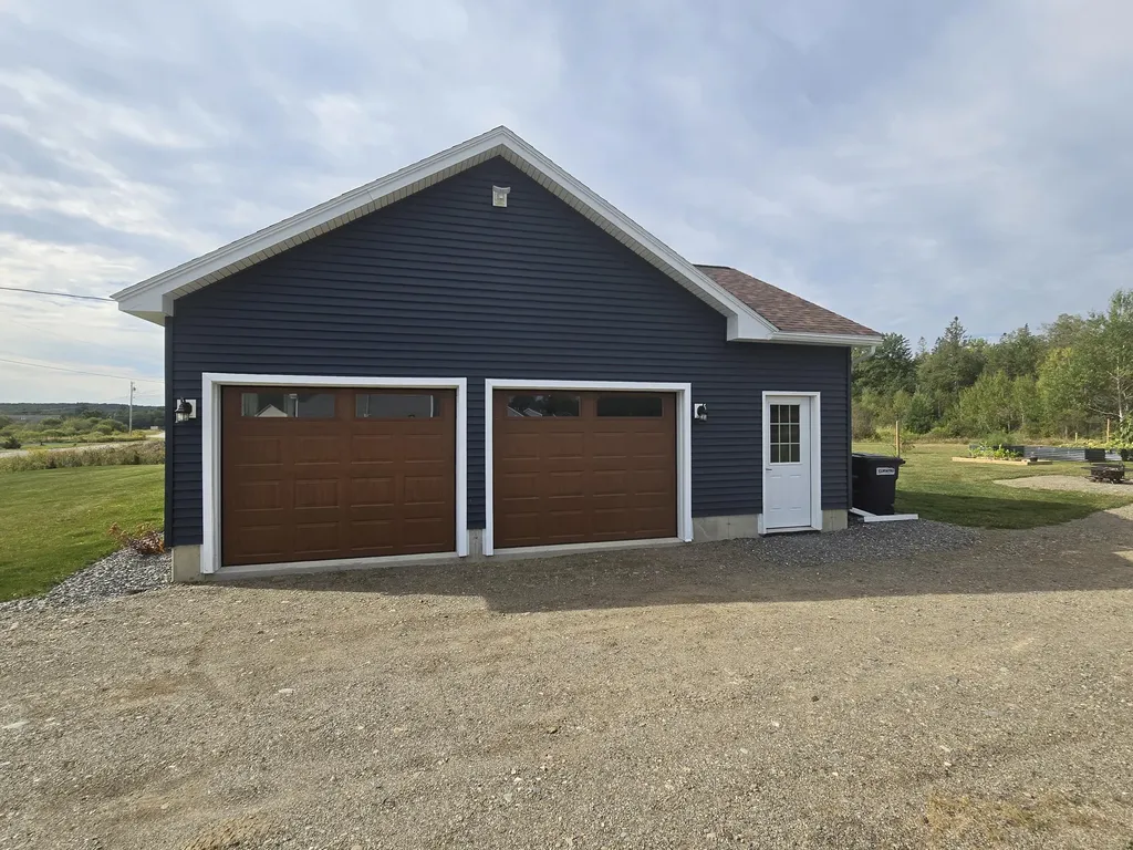36 Boxwood Lane Hermon ME 04401