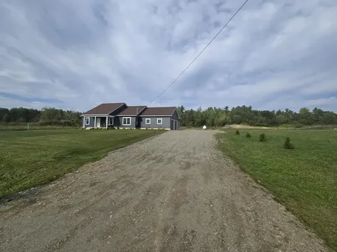 36 Boxwood Lane Hermon ME 04401
