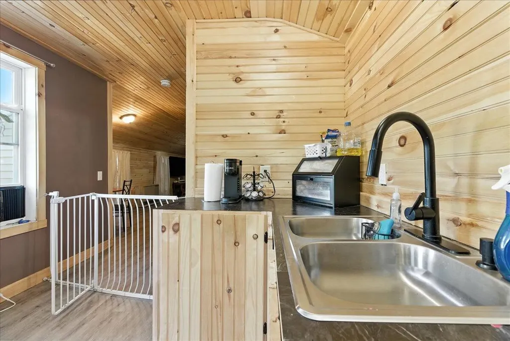 24 Fortin Drive Leeds ME 04263